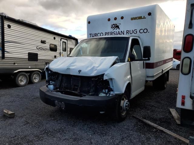 2011 GMC Savana Cutaway G3500