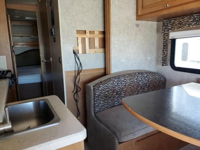 2015 Winnebago 2015 Ford F53