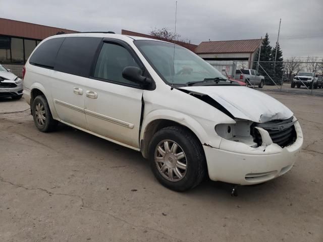 2005 Chrysler Town & Country Touring