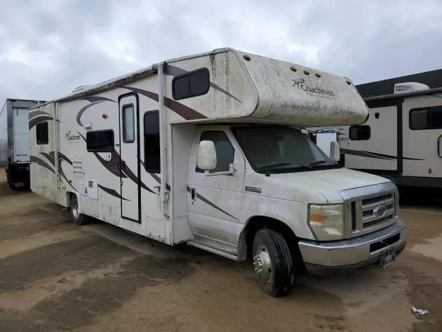 2009 Ford Econoline E450 Super Duty Cutaway Van