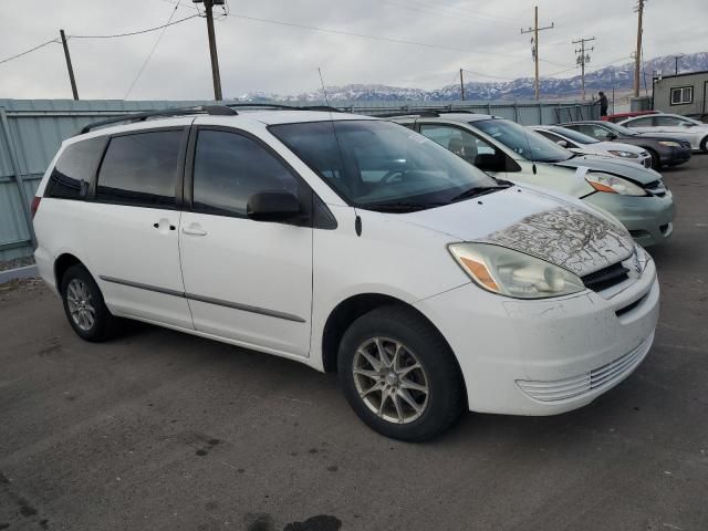 2004 Toyota Sienna CE