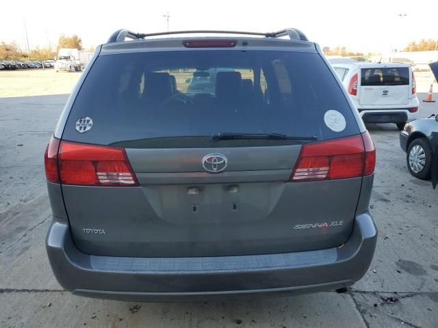 2005 Toyota Sienna XLE