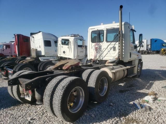 2012 Freightliner Cascadia 125