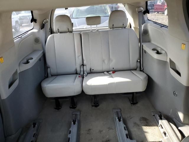 2012 Toyota Sienna XLE