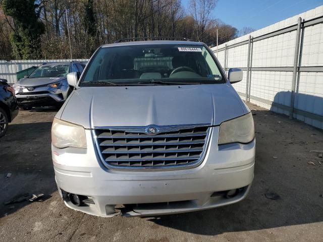 2010 Chrysler Town & Country Touring