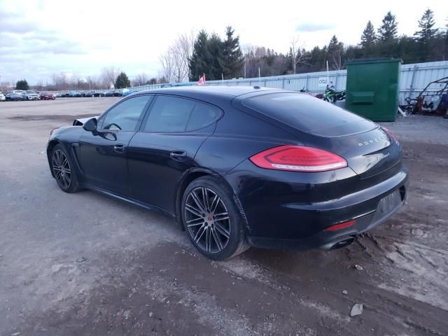 2016 Porsche Panamera 2