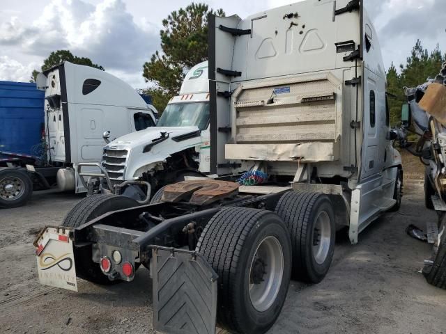 2014 Freightliner Cascadia 125