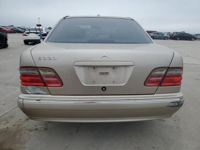 2000 Mercedes-Benz E 320