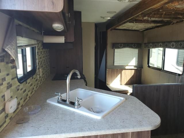 2016 Coleman Travel Trailer