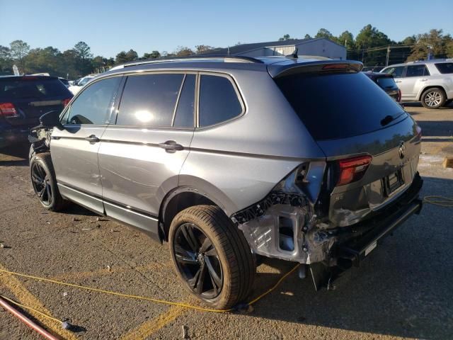 2024 Volkswagen Tiguan SE R-LINE Black