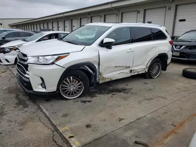 2017 Toyota Highlander SE