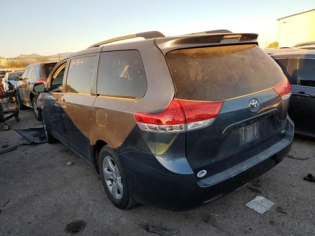 2014 Toyota Sienna LE