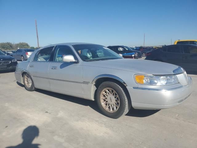 1998 Lincoln Town Car Signature