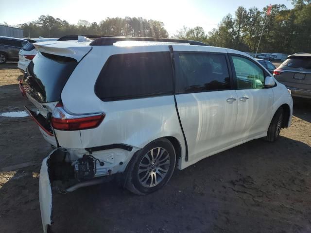 2019 Toyota Sienna XLE