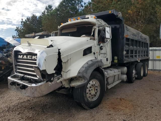 2014 Mack 800 GU800