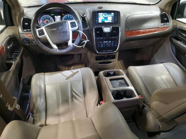 2015 Chrysler Town & Country Touring L