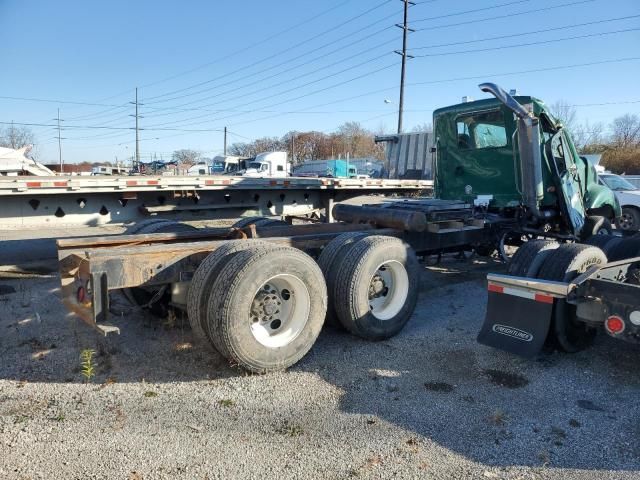 2004 Freightliner Conventional Columbia