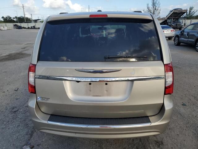 2012 Chrysler Town & Country Touring