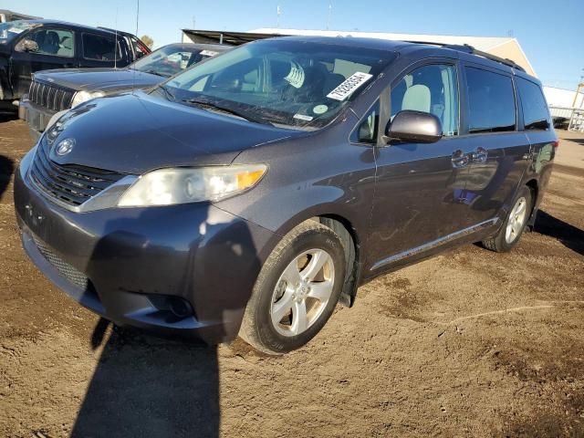 2013 Toyota Sienna LE