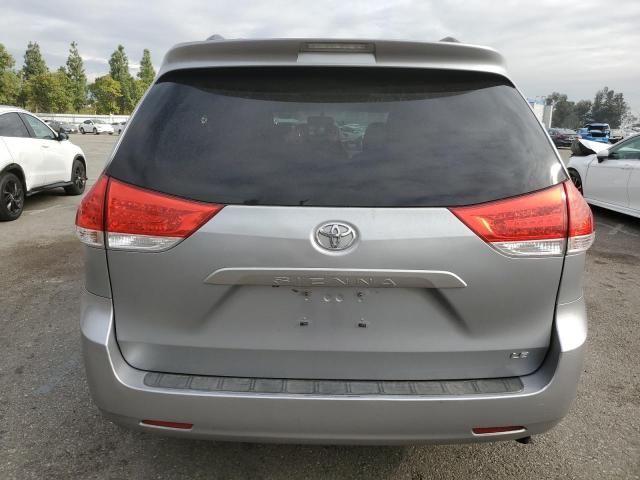 2011 Toyota Sienna LE