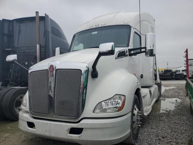 2019 Kenworth Construction T680