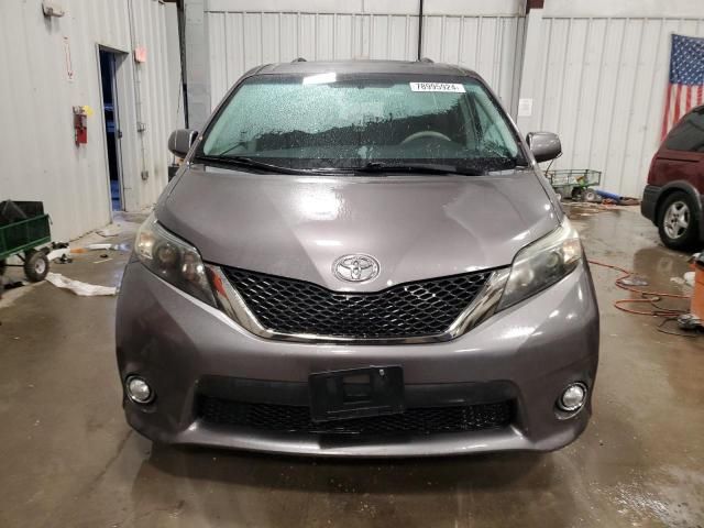 2011 Toyota Sienna Sport