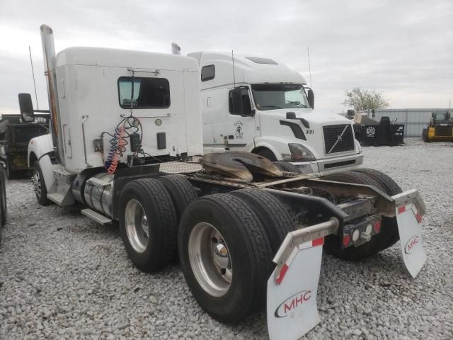 2019 Kenworth Construction T880