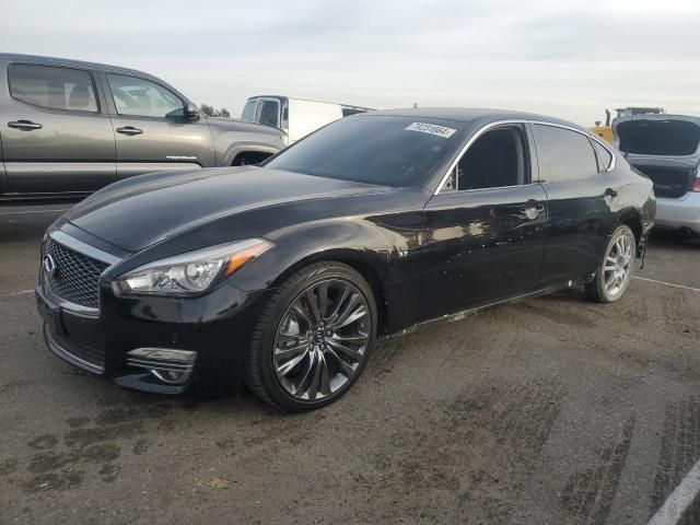 2017 Infiniti Q70 3.7