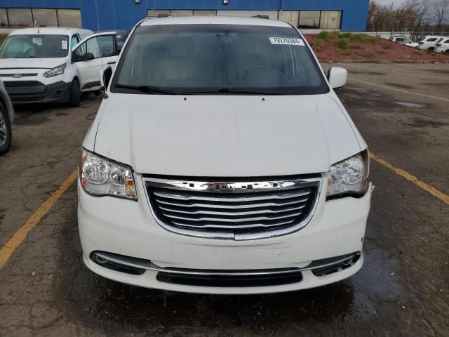 2016 Chrysler Town & Country Touring