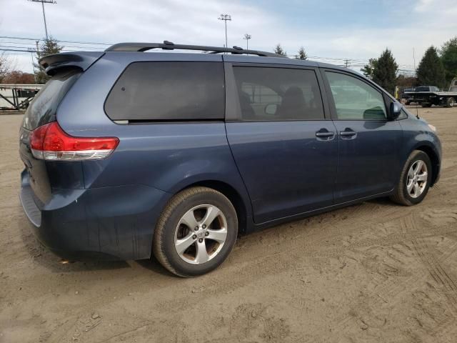 2013 Toyota Sienna LE