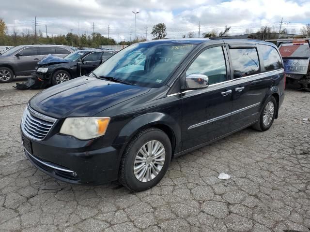 2013 Chrysler Town & Country Touring L