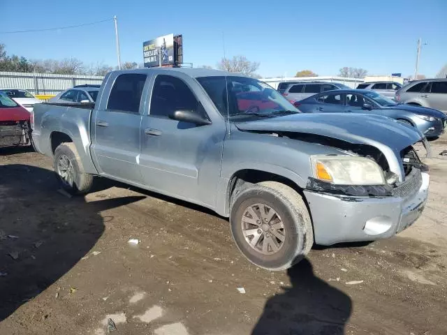 2008 Mitsubishi Raider LS