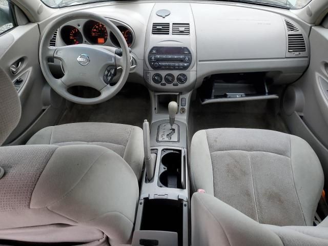 2002 Nissan Altima Base