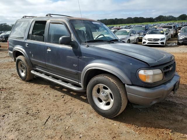 2000 Ford Explorer XLT