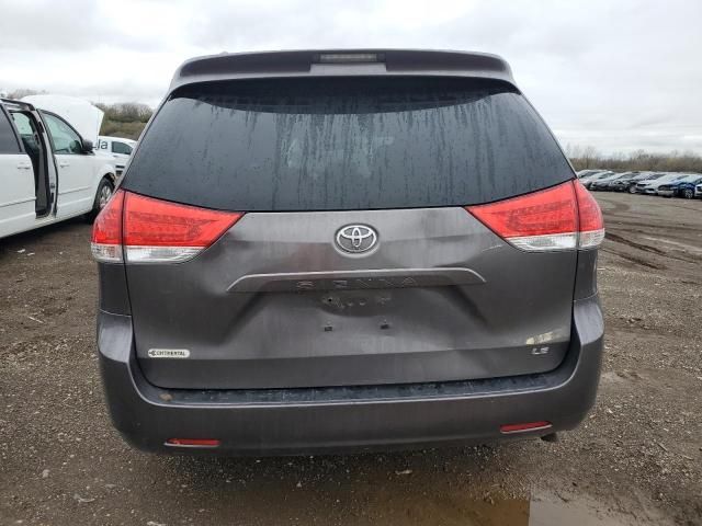 2013 Toyota Sienna LE