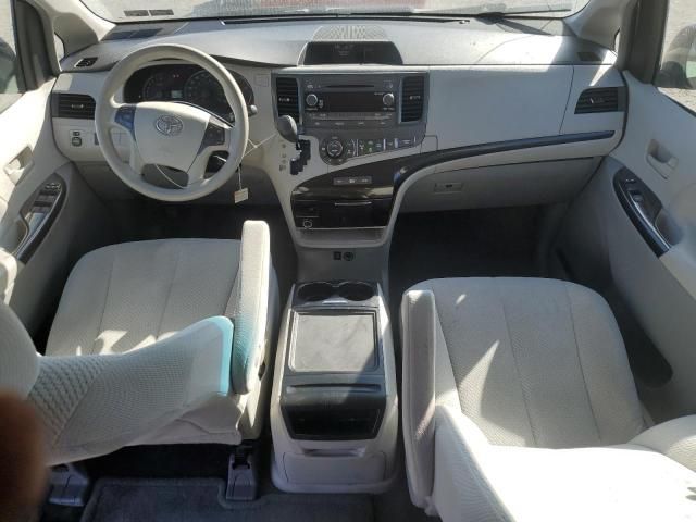 2014 Toyota Sienna LE