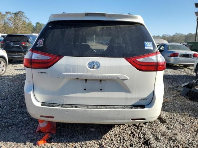 2018 Toyota Sienna XLE