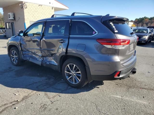 2019 Toyota Highlander SE