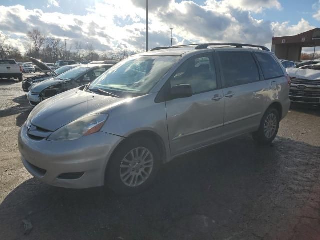 2008 Toyota Sienna LE