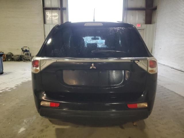 2014 Mitsubishi Outlander SE