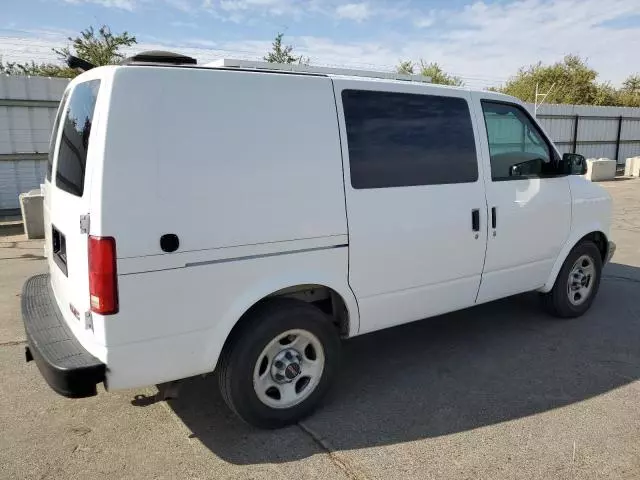 2005 GMC Safari XT