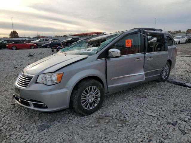 2013 Chrysler Town & Country Touring L