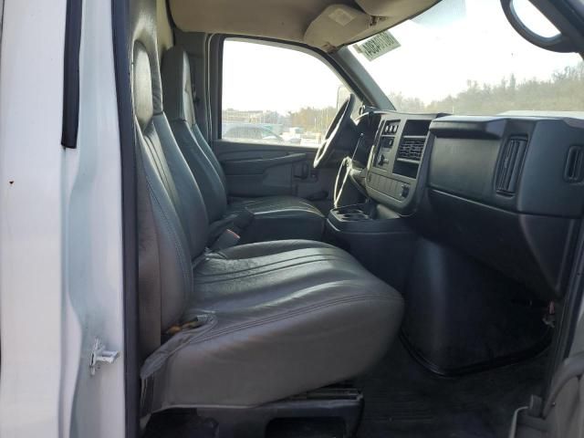 2008 GMC Savana Cutaway G3500