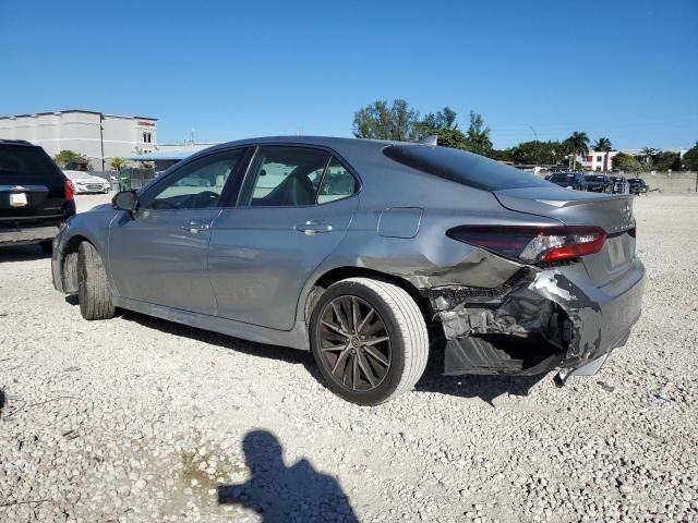 2022 Toyota Camry SE