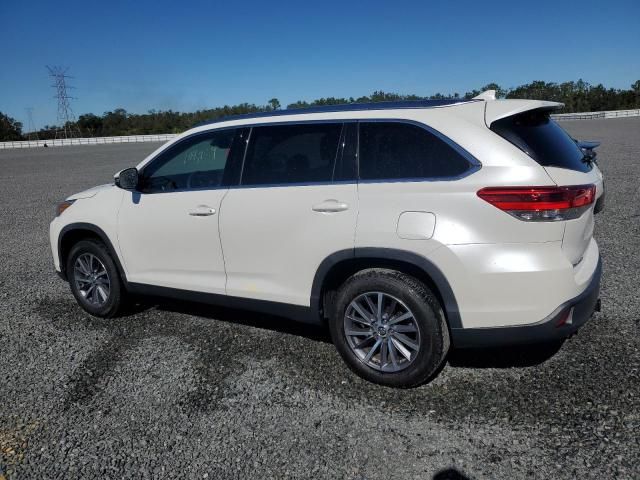 2019 Toyota Highlander SE