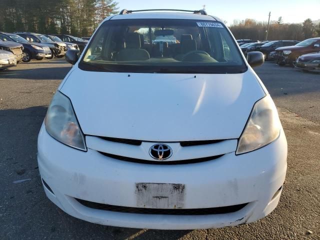 2009 Toyota Sienna CE