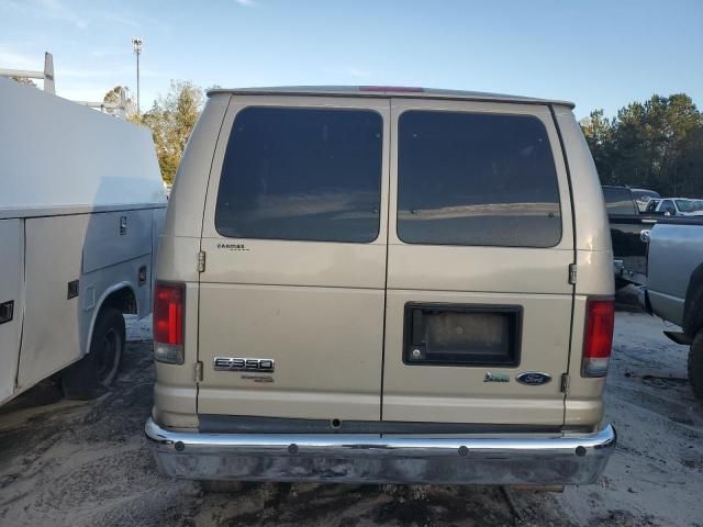 2013 Ford Econoline E350 Super Duty Wagon