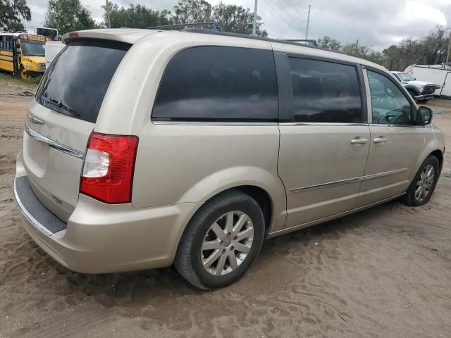 2013 Chrysler Town & Country Touring