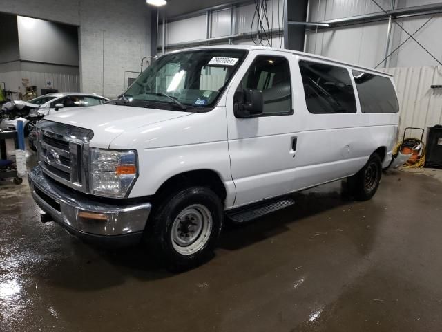 2013 Ford Econoline E350 Super Duty Wagon