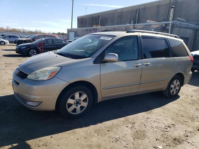 2005 Toyota Sienna XLE